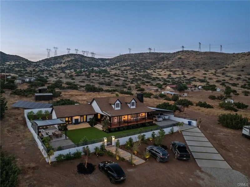 1617 Twin Butte