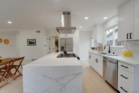 Tiny photo for 4226 Mount Voss Dr, San Diego, CA 92117 (MLS # 250042439)