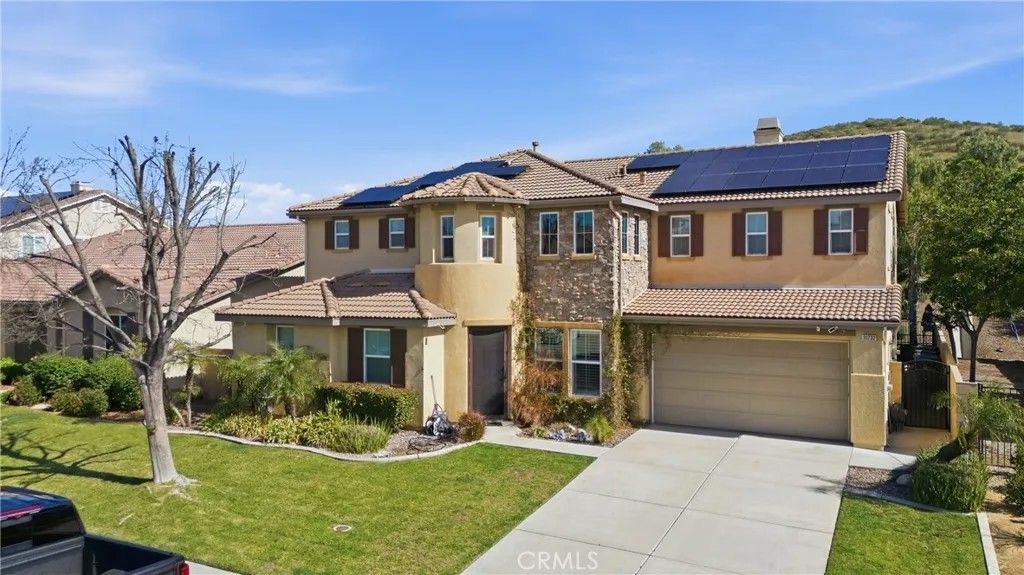 Photo of 31732 Brentworth St, Menifee, CA 92584 (MLS # CV26048137)