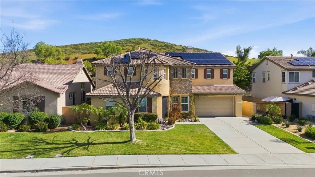 Photo of 31732 Brentworth St, Menifee, CA 92584 (MLS # CV26048137)