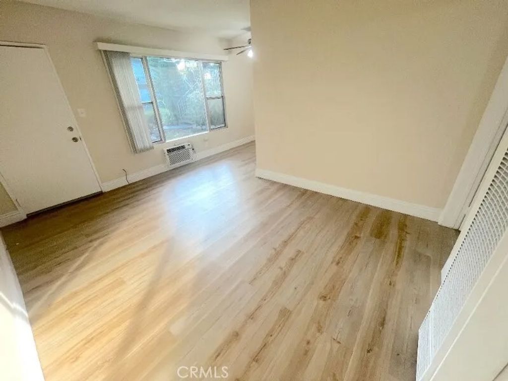 Photo of 142 S Princeton Avenue #4, Fullerton, CA 92831 (MLS # SR26042955)
