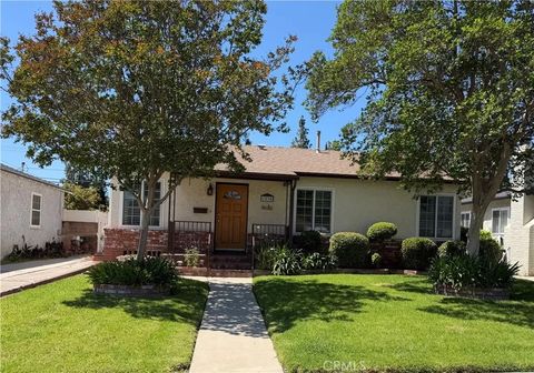 Photo of 1835 N Maple, Burbank, CA 91505 (MLS # BB26082914)