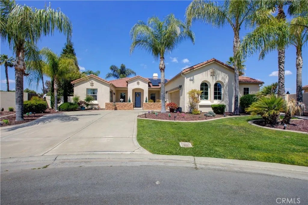 8020 Lake Shore