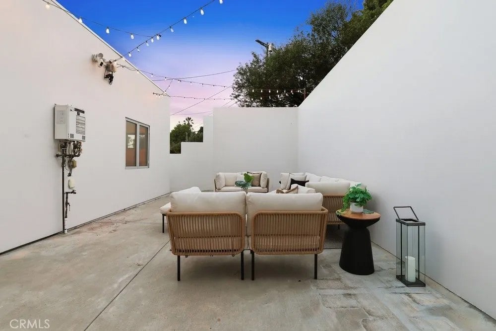 2705 W Lytelle