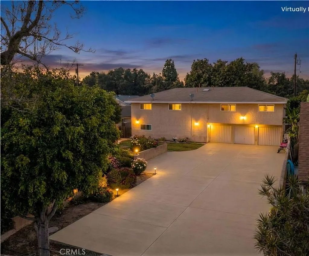 Photo of 1003 W Myrtle Street, Santa Ana, CA 92703 (MLS # PW26072817)