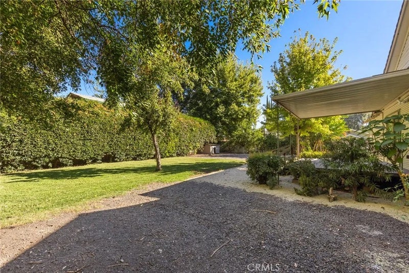 1335 Martin St