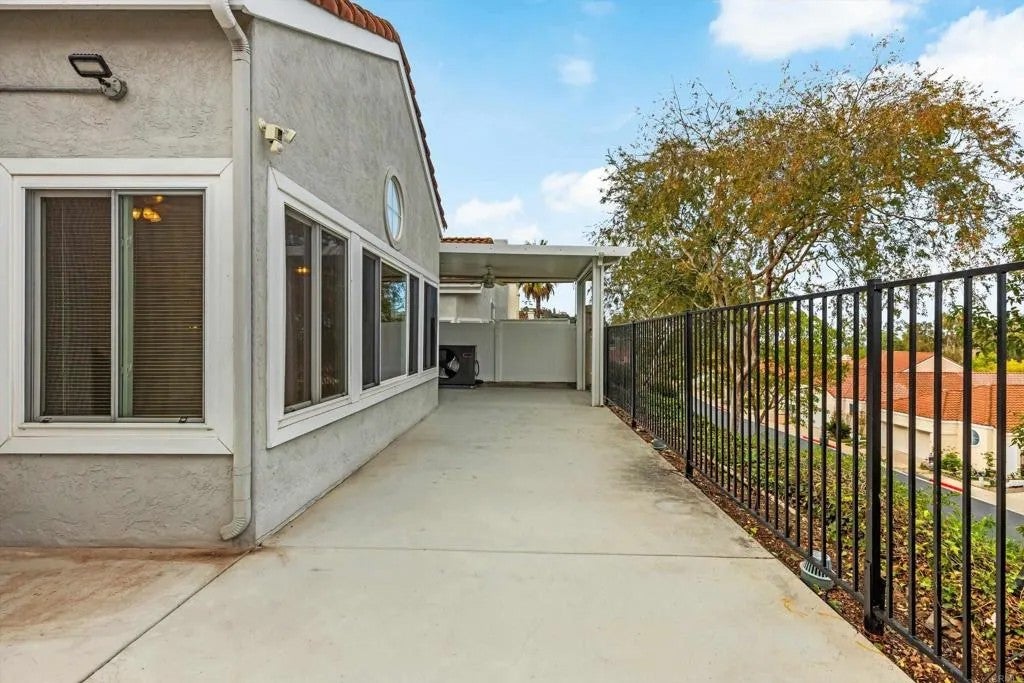 1303 Camino Lorado