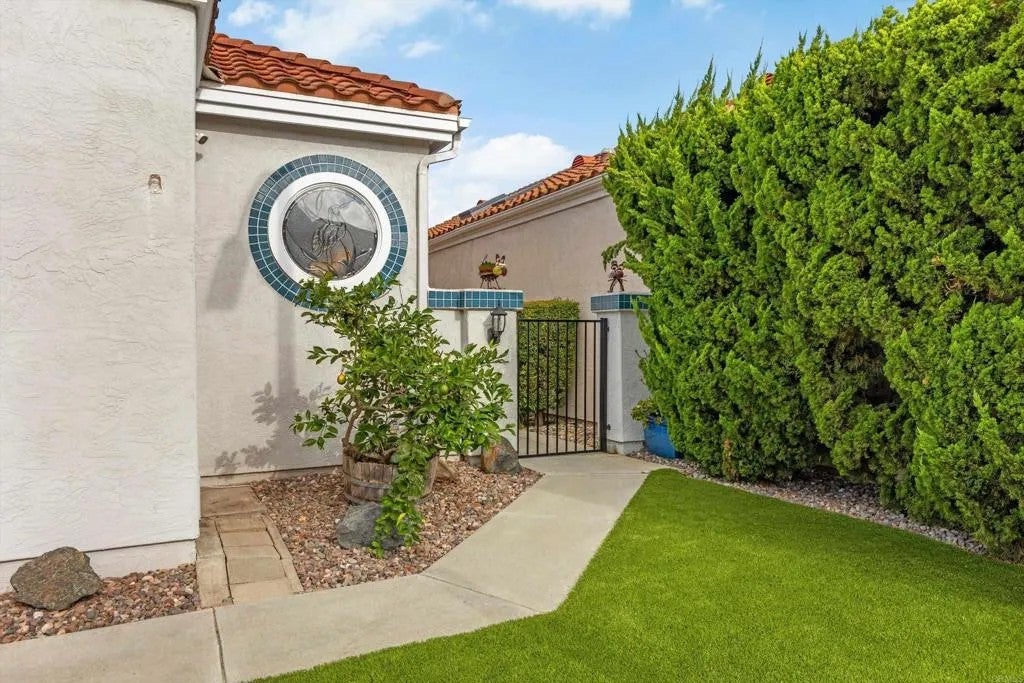 1303 Camino Lorado