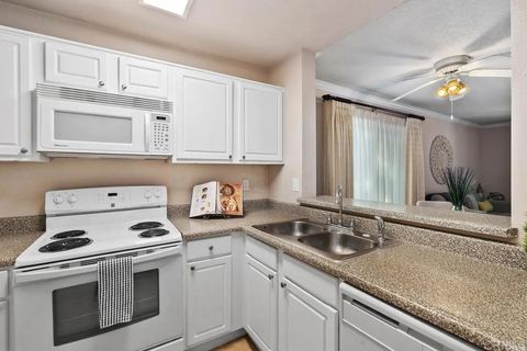 Tiny photo for 7565 Charmant Dr #615, San Diego, CA 92122 (MLS # NDP2510196)