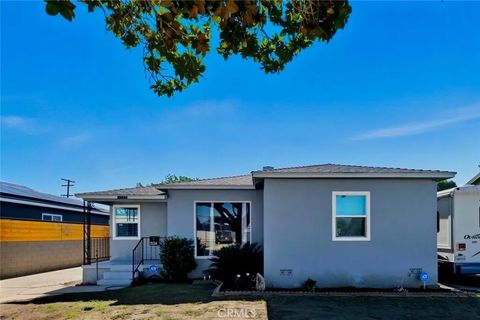 Photo of 5134 Ashworth Street, Lakewood, CA 90712 (MLS # PW25239921)