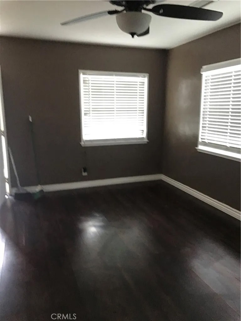 4517 Acacia