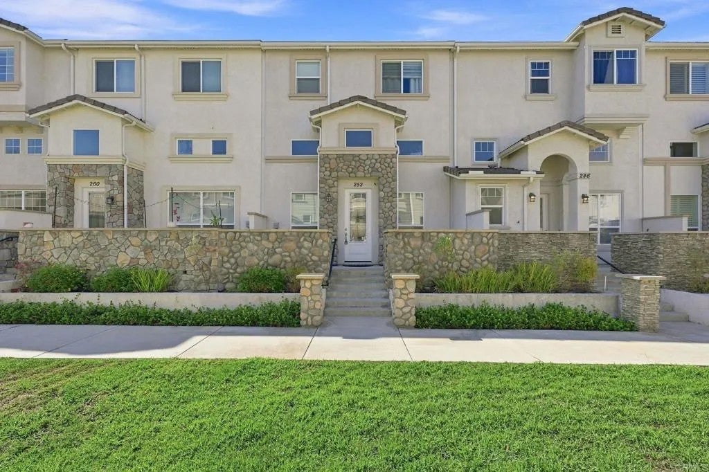 252 Vermont Court