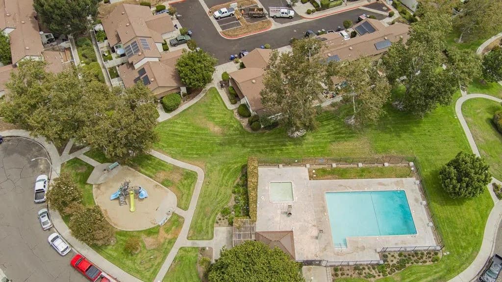 Photo of 261 Parkside GLN, Escondido, CA 92026 (MLS # NDP2607104)