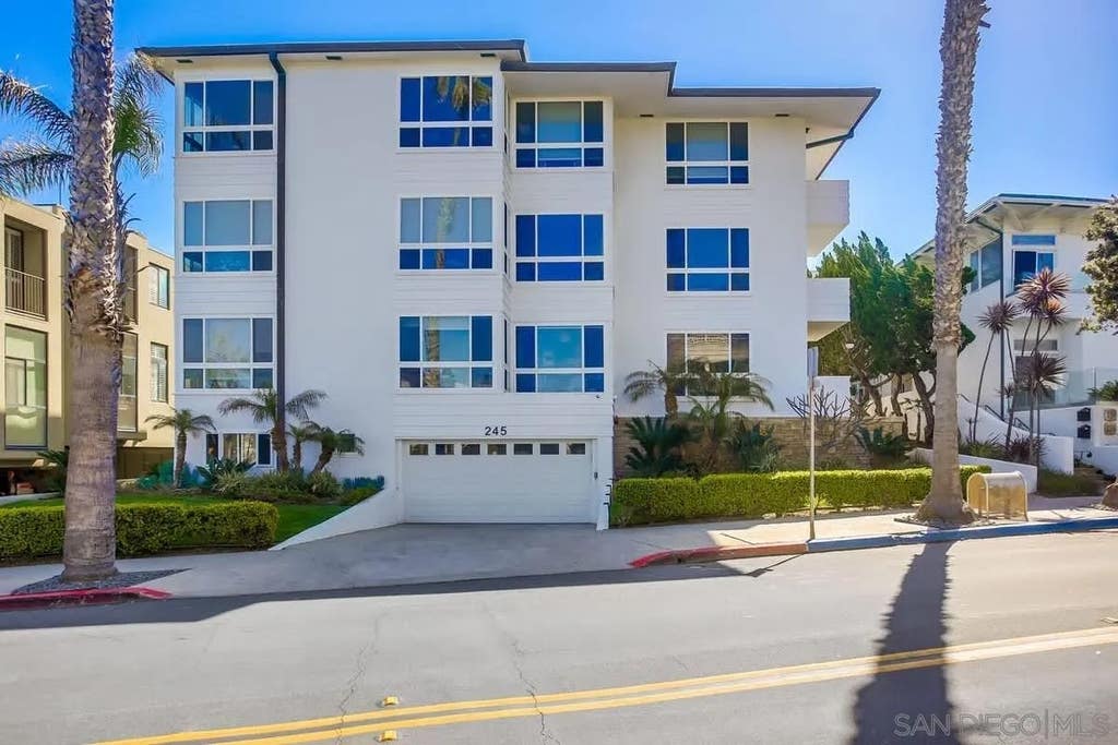 Photo of 245 Coast BLVD #D2, La Jolla, CA 92037 (MLS # 260013408)
