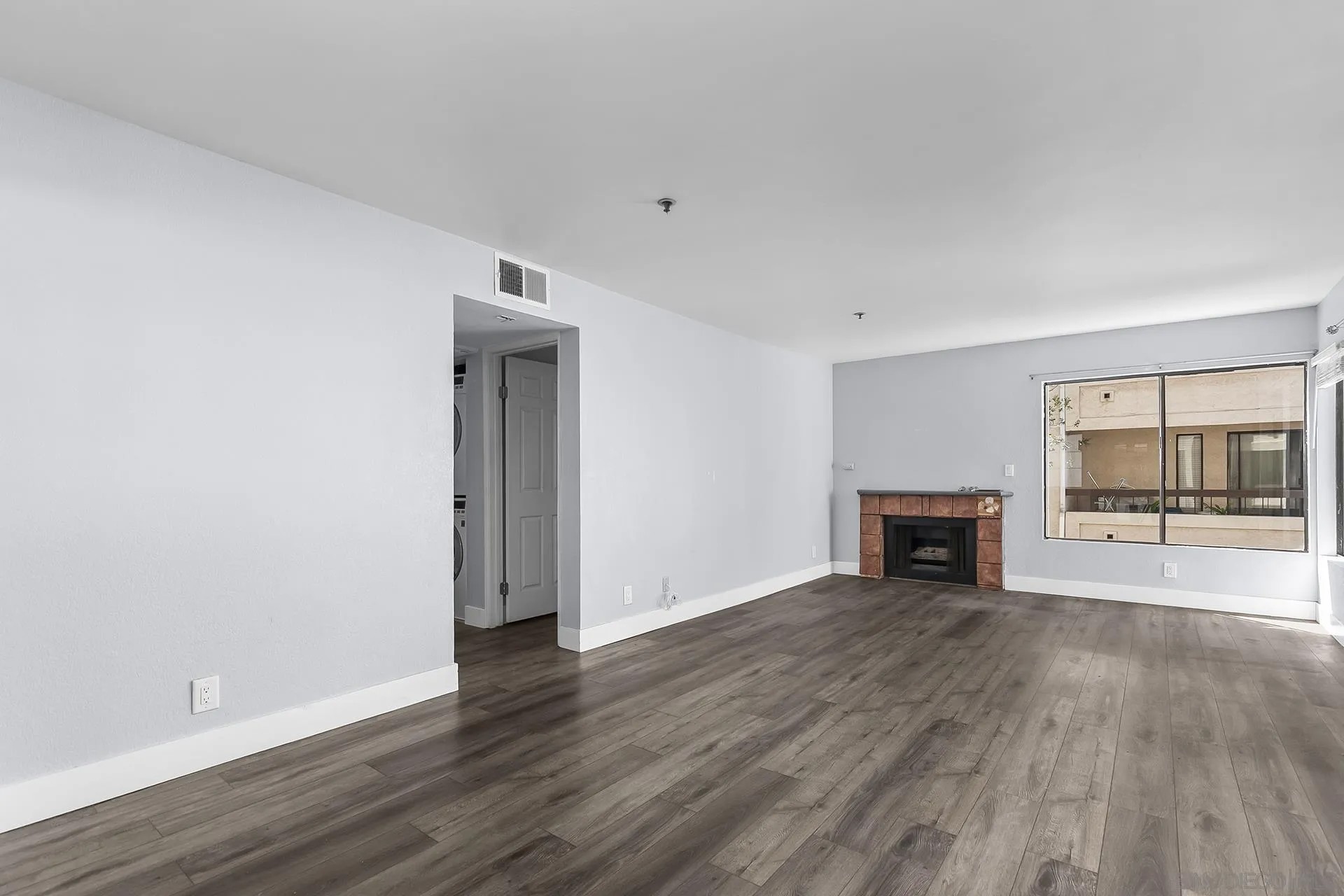 5705 Friars Rd 33