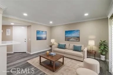 2612 Avenida Del Vista C102