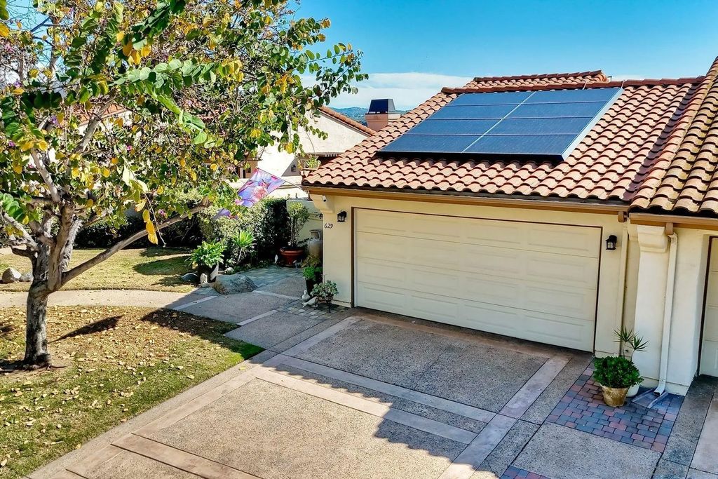 Photo of 629 Concerto Gln, Escondido, CA 92025 (MLS # 260004983)