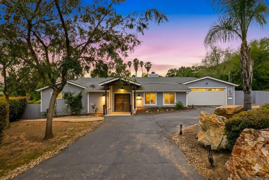 Photo of 4228 Calavo Dr, La Mesa, CA 91941 (MLS # 260003580)