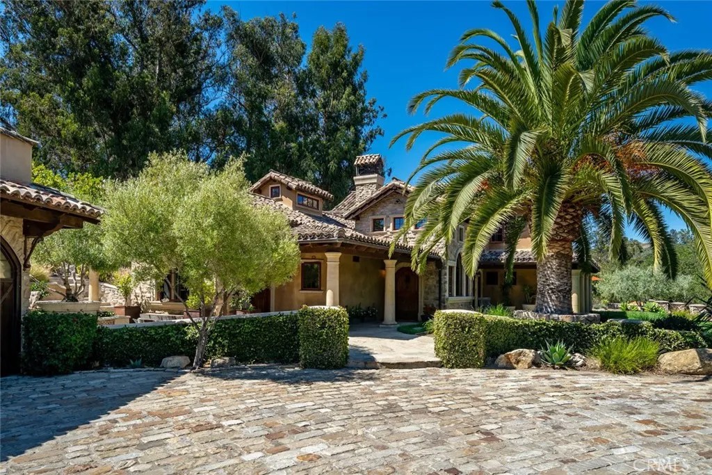 1155 Carpenter Canyon Road