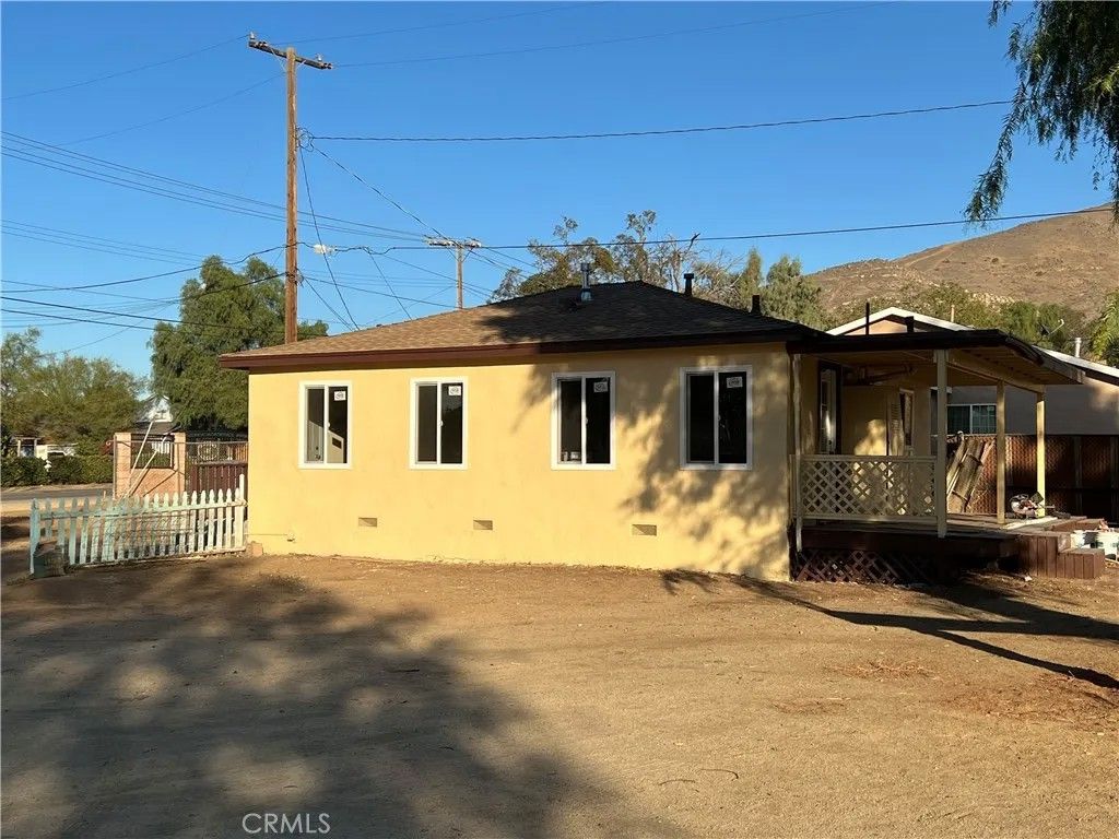 Photo of 430 7th St, Norco, CA 92870 (MLS # PW26065189)