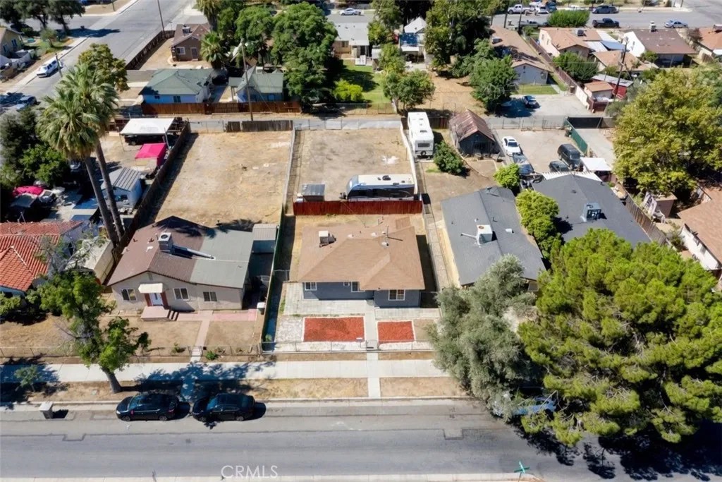 1115 19 St