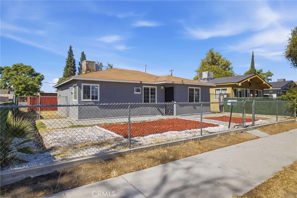 1115 19 St