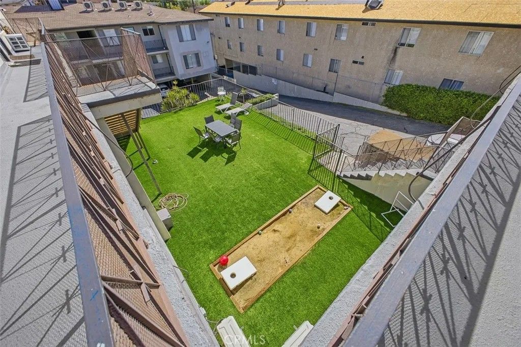 Photo of 376 N Avenue 57 Ave, Los Angeles, CA 90042 (MLS # AR26051140)