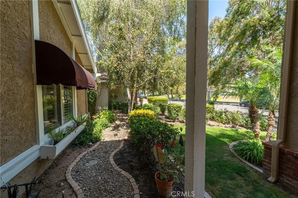 5911 Kingsbriar