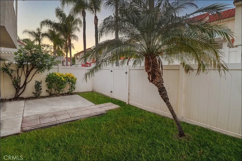 25231 Avenida Pacifica