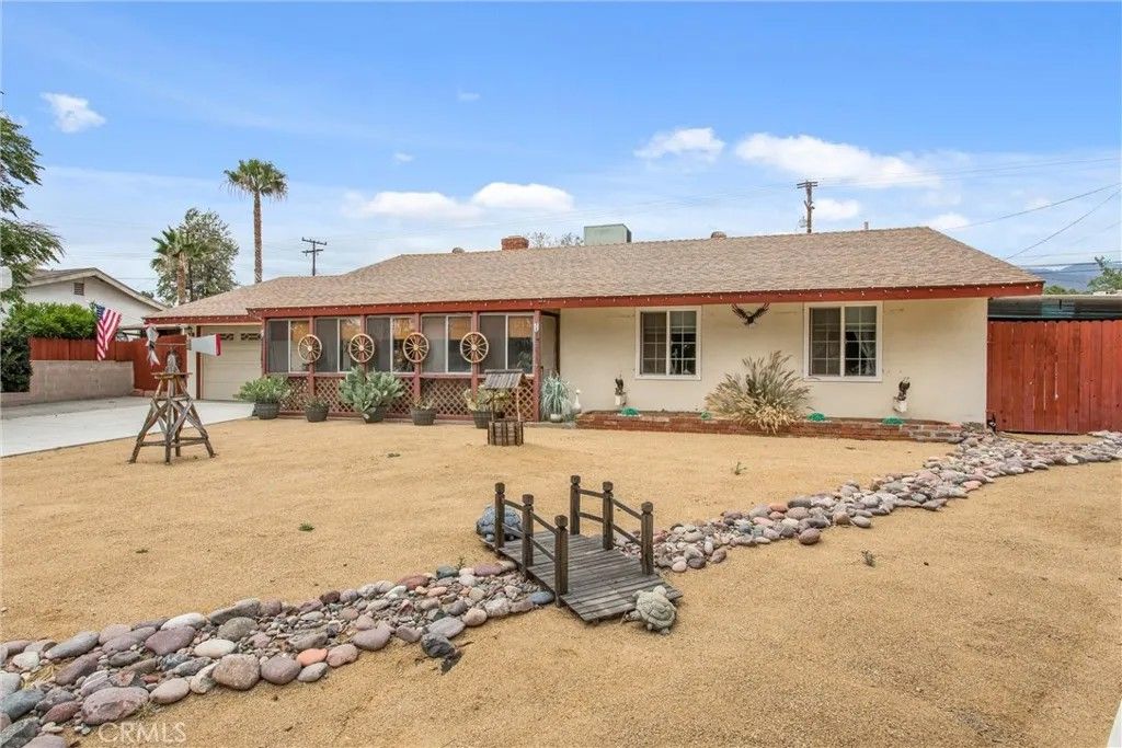 Photo of 26252 Croydon St, Highlands, CA 92346 (MLS # IG26093204)