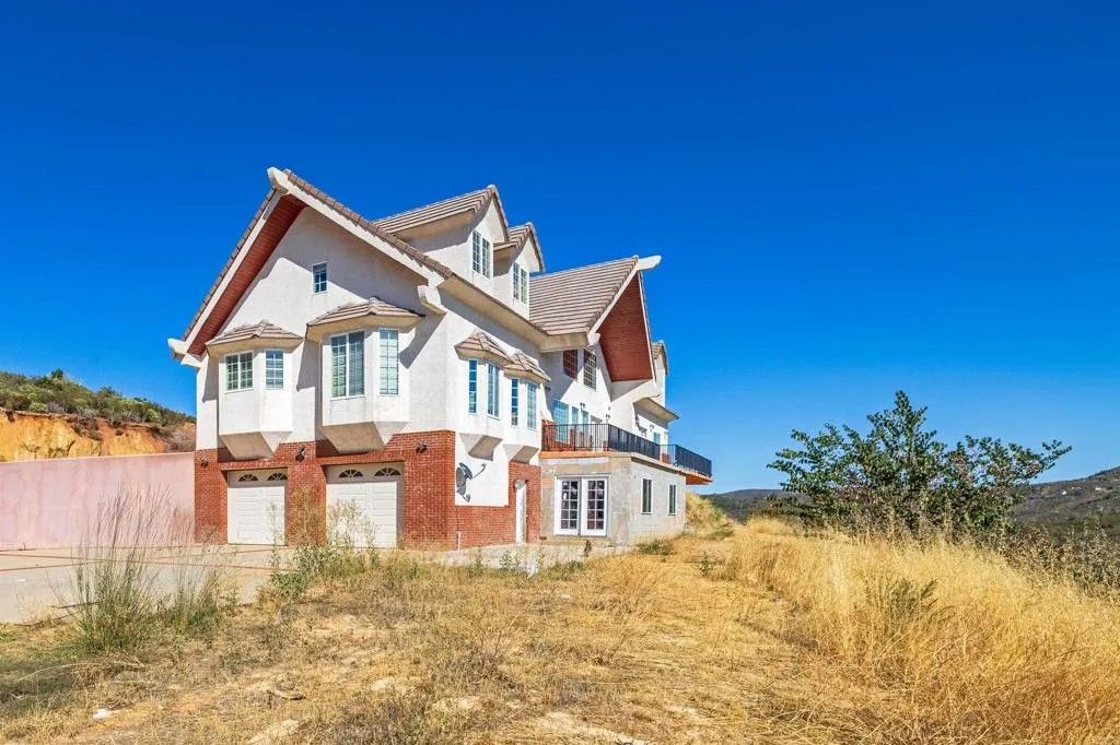 Photo of 2101 Coulter Ln, Julian, CA 92036 (MLS # PTP2507470)