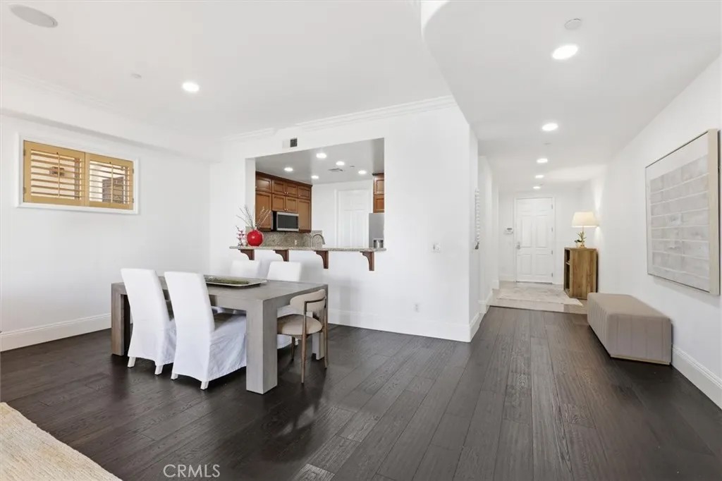 143 N Arnaz Drive 105