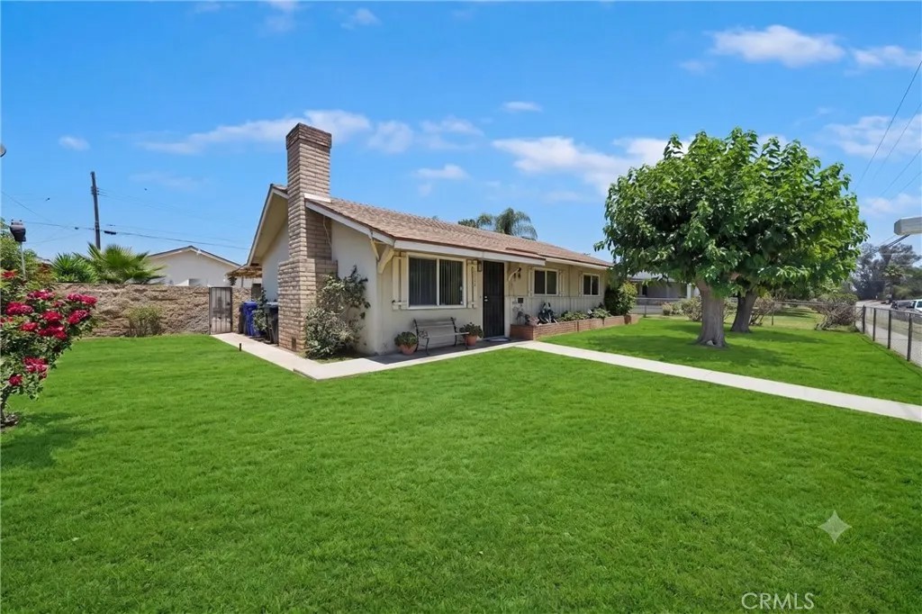 18234 Santa Ana