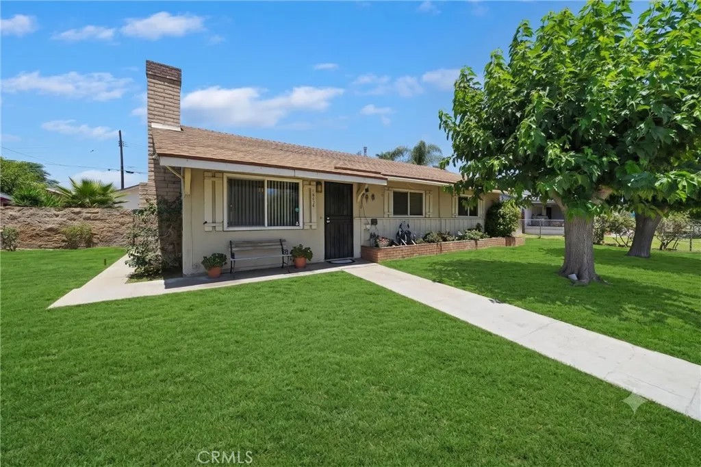 18234 Santa Ana