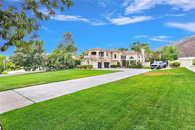 4954 Crestview Place
