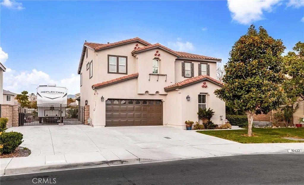 Photo of 16422 Empire Lakes Court, Fontana, CA 92336 (MLS # CV26020176)
