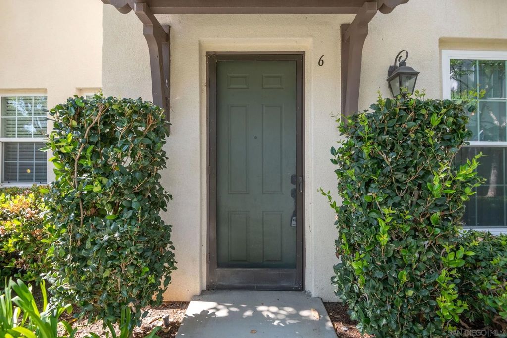 Photo of 6 taquitz, Irvine, CA 92602 (MLS # 260007960)