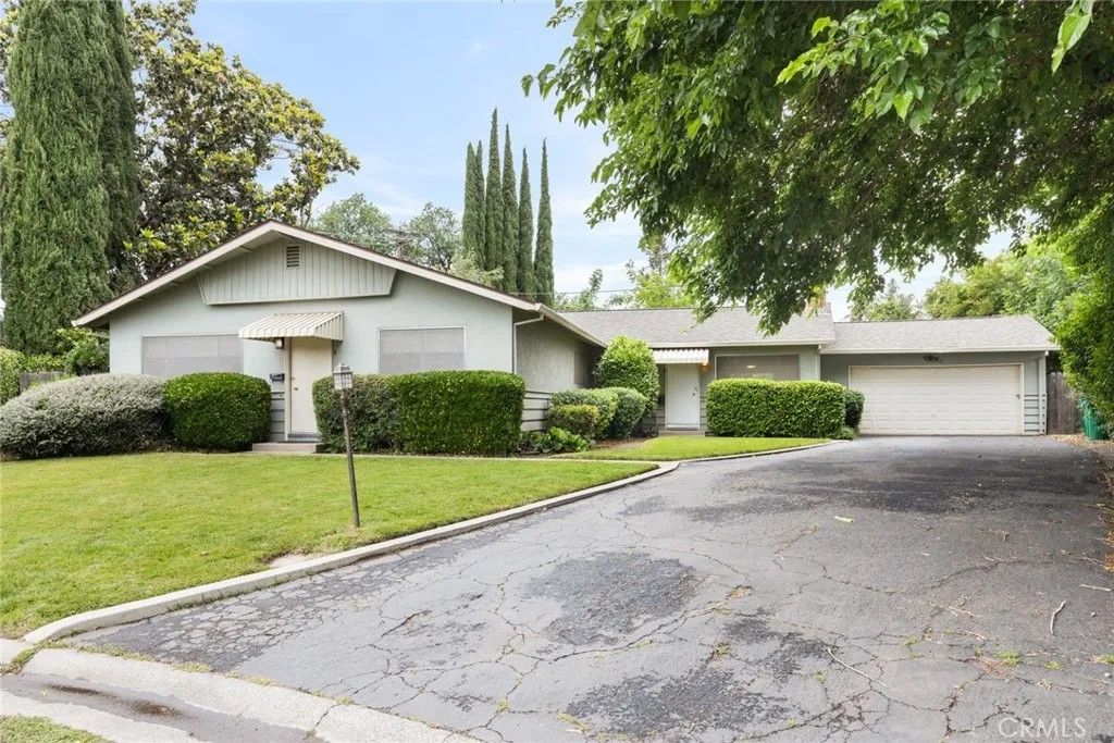 Photo of 6 Plaza Way, Chico, CA 95926 (MLS # SN26096101)