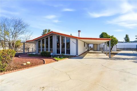 Photo of 43833 Acacia, Hemet, CA 92544 (MLS # SW26054134)