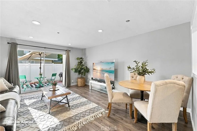 25 Bentwood Lane