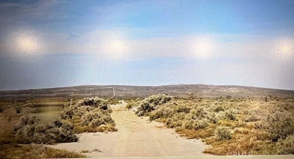 Photo of 0 100 th E, Redman, CA 93535 (MLS # PW25271728)