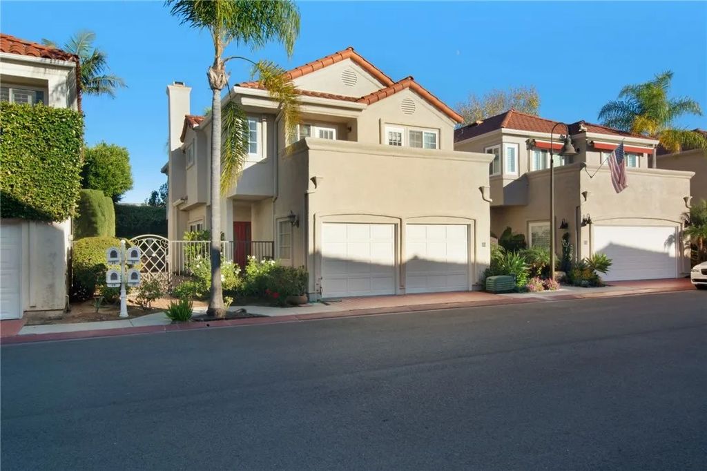 Photo of 30 Saint Michael, Dana Point, CA 92629 (MLS # OC25252026)