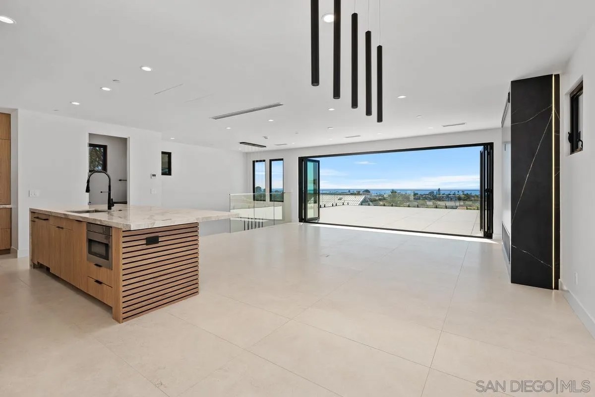 1009 Arcadia Road