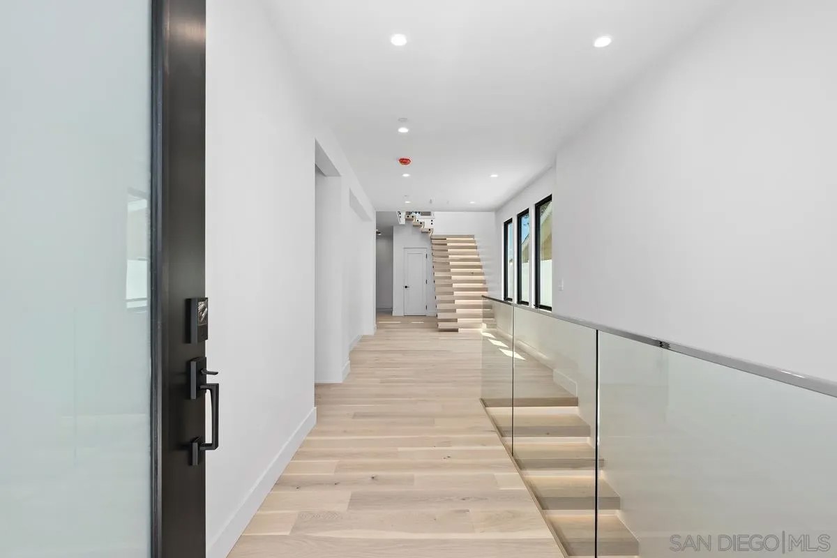 1009 Arcadia Road