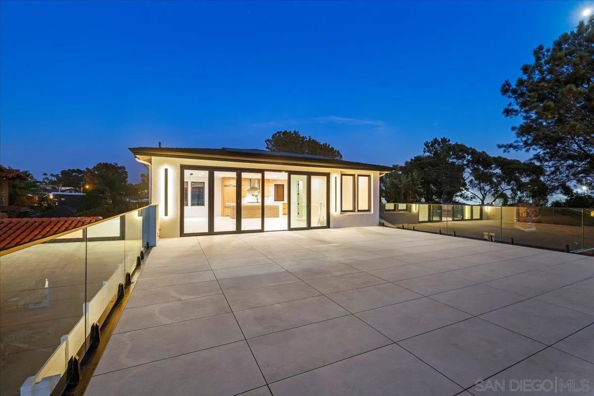 1009 Arcadia Road