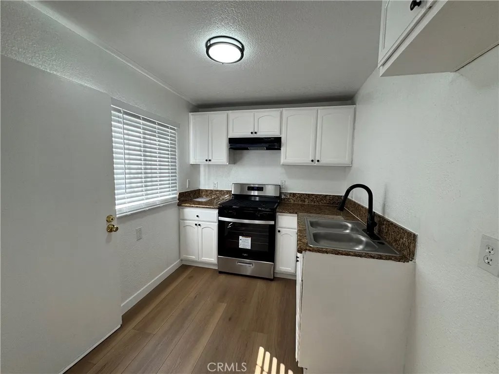 1637 E 115th