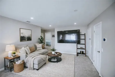 1554 Border Avenue Unit G, Corona, CA 92882 - #: IG25222621