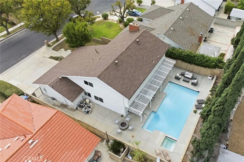 22737 Stagg Street