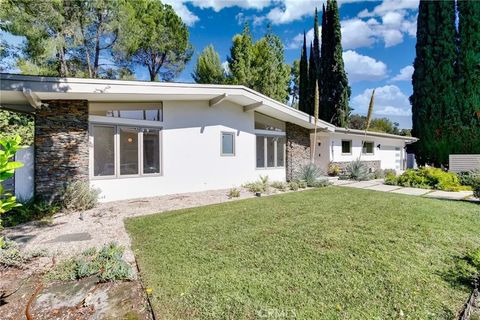 Tiny photo for 4676 Arriba Drive, Tarzana, CA 91356 (MLS # TR25246107)
