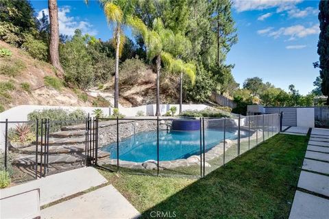 Tiny photo for 4676 Arriba Drive, Tarzana, CA 91356 (MLS # TR25246107)